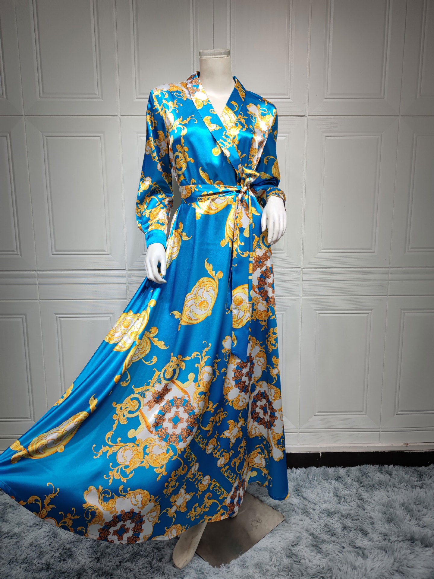Luxury Fashion Traditional Modest  Dubai Abaya