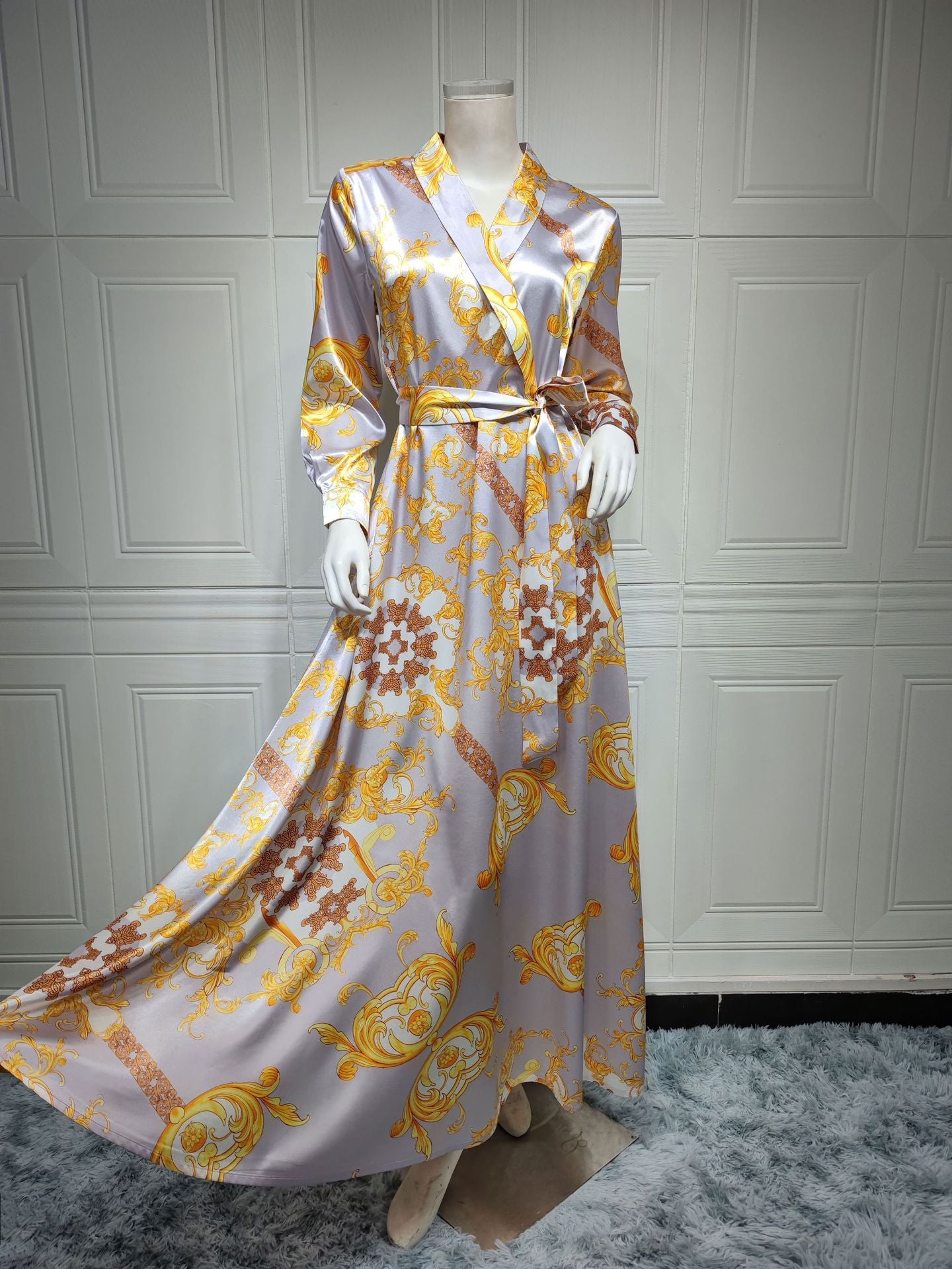 Luxury Fashion Traditional Modest  Dubai Abaya